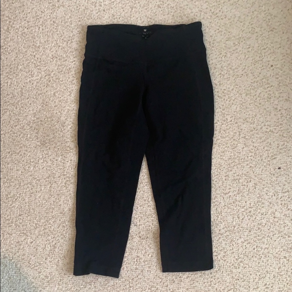Cropped athleta black yoga pants